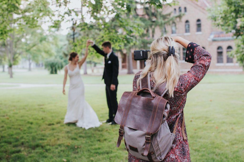 How to choose a wedding photographer in Bangalore